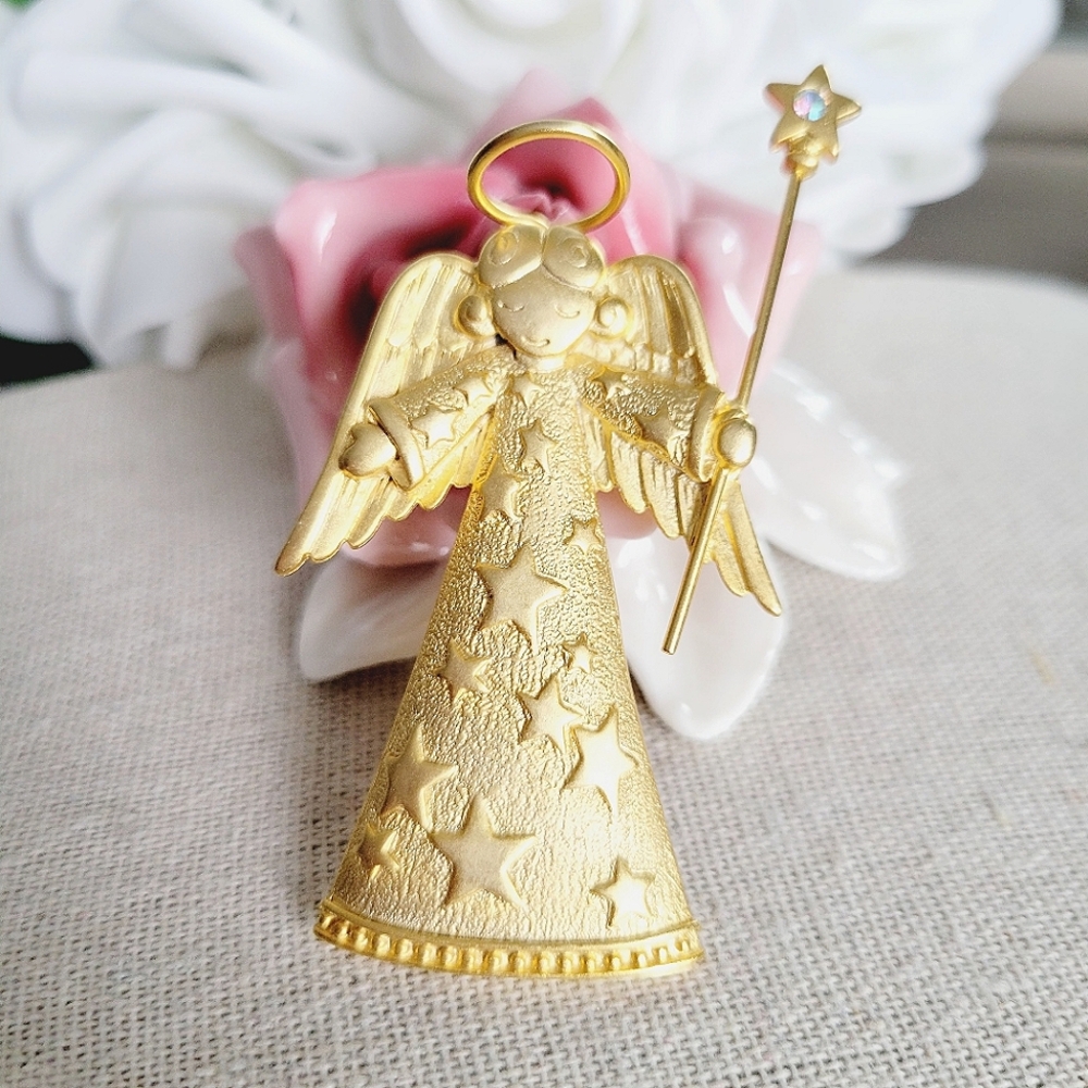Christmas angel brooch